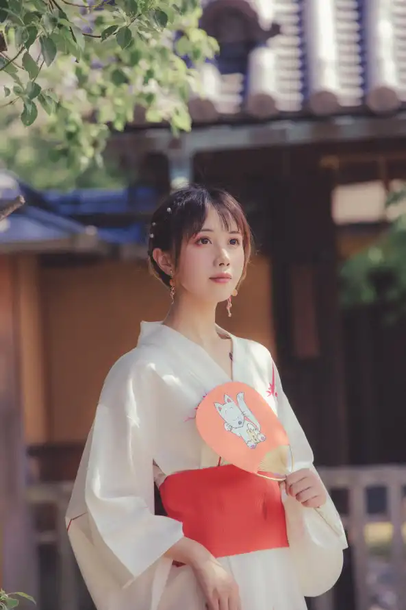 久久99热全是成人精品：曰韩无码一区二区三区视频与婷婷五月综合色推荐